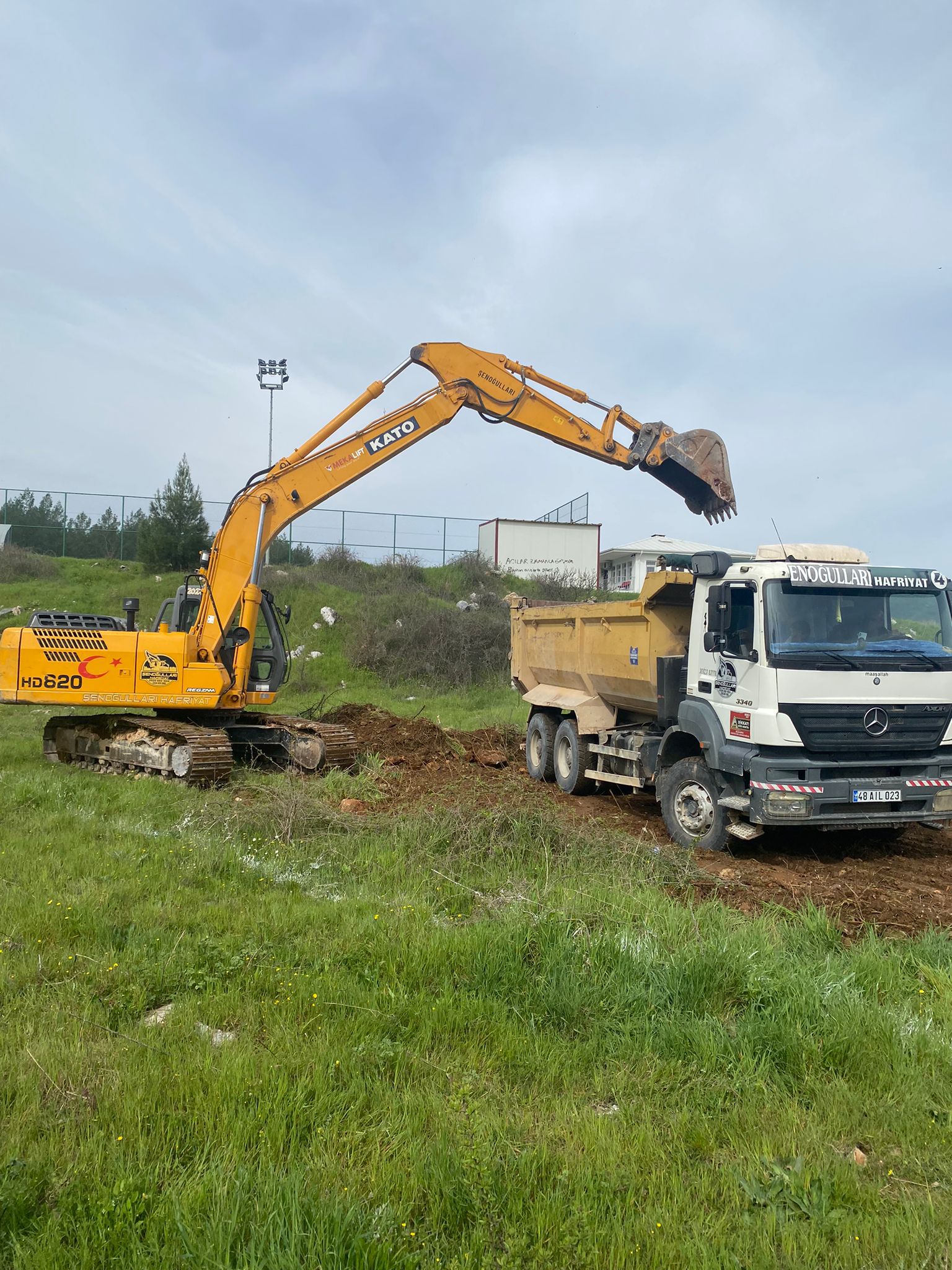 Muğla’da Eser Siyaseti Yükseliyor: Kötekli Gençlik Merkezi İçin İlk Kazma Vuruldu!
