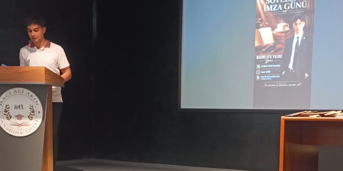 İçmeler’de Genç Kalem: Bahri Efe Yıldız İlk Kitabını İmzaladı