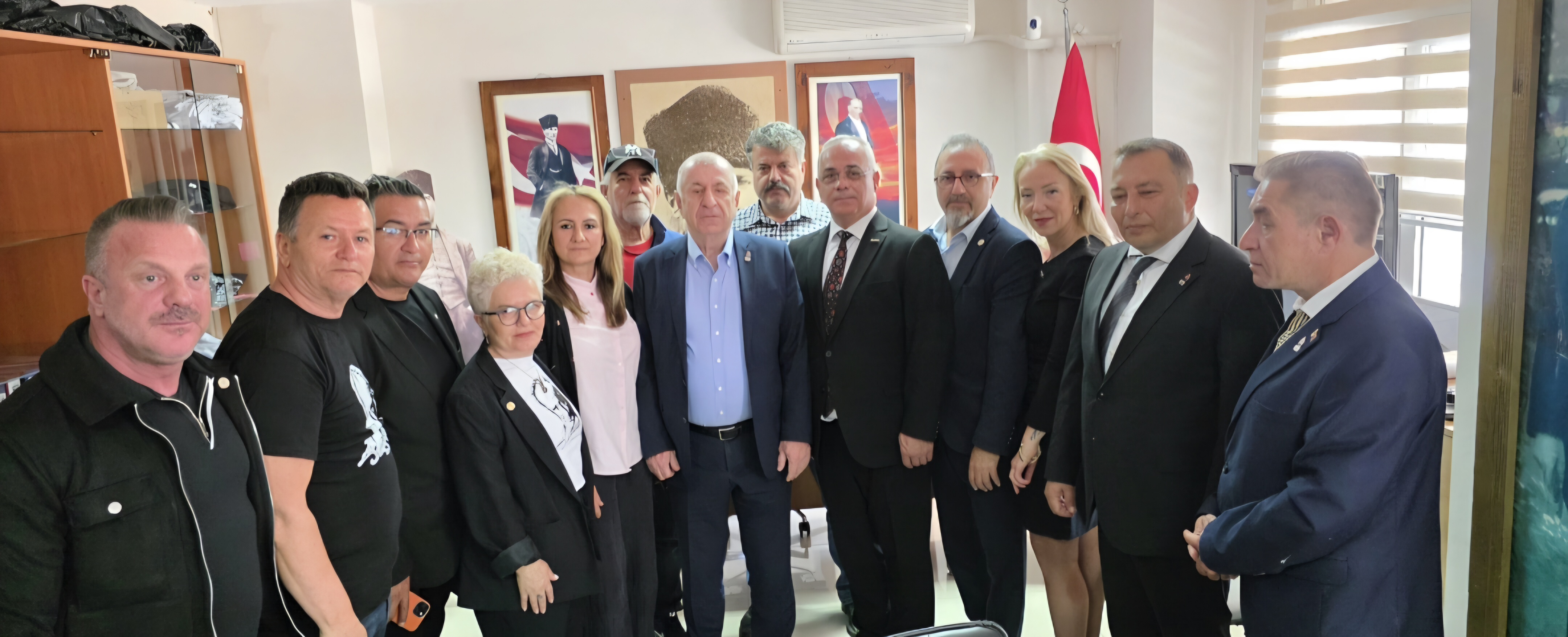 Ümit Özdağ’dan Marmaris’te Anlamlı Ziyaret: Atatürkçü Düşünce Derneği ile Buluştu