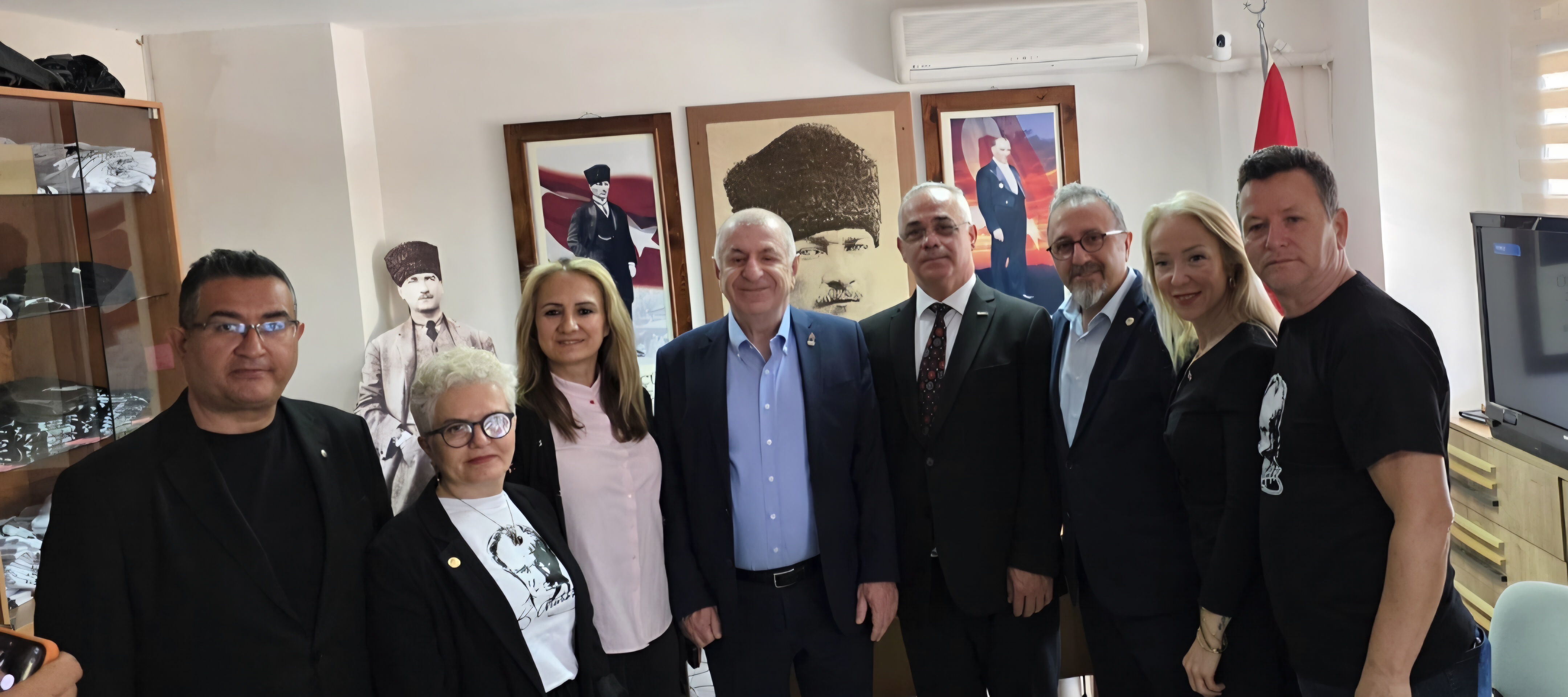 Ümit Özdağ’dan Marmaris’te Anlamlı Ziyaret: Atatürkçü Düşünce Derneği ile Buluştu