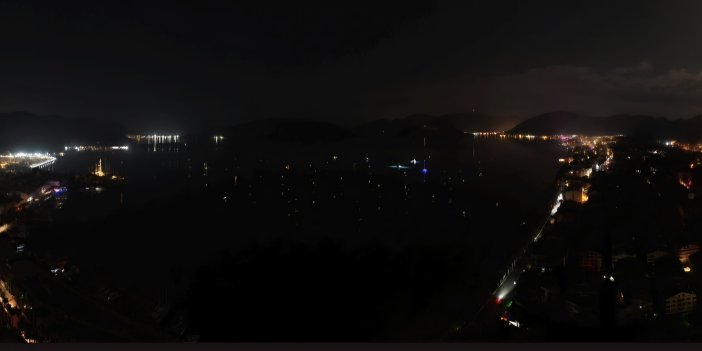 Marmaris’te Elektrik Kesintisi Geceyi Karanlığa Bürüdü: Objektiflere Çarpıcı Kareler Yansıdı