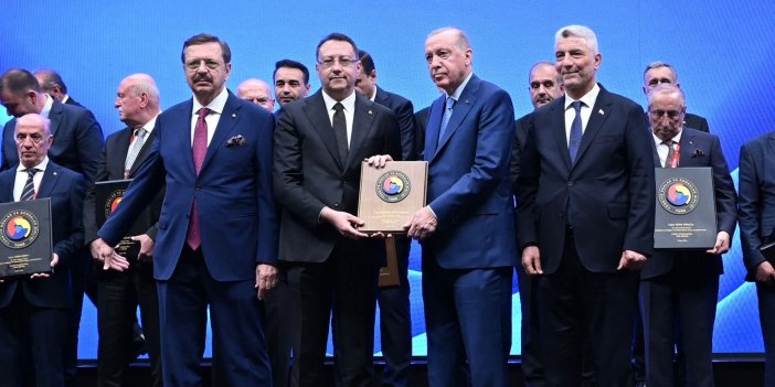 Marmaris Ticaret Odası Başkanı S. Mutlu Ayhan’a TOBB’dan Şeref Belgesi ve Plaket