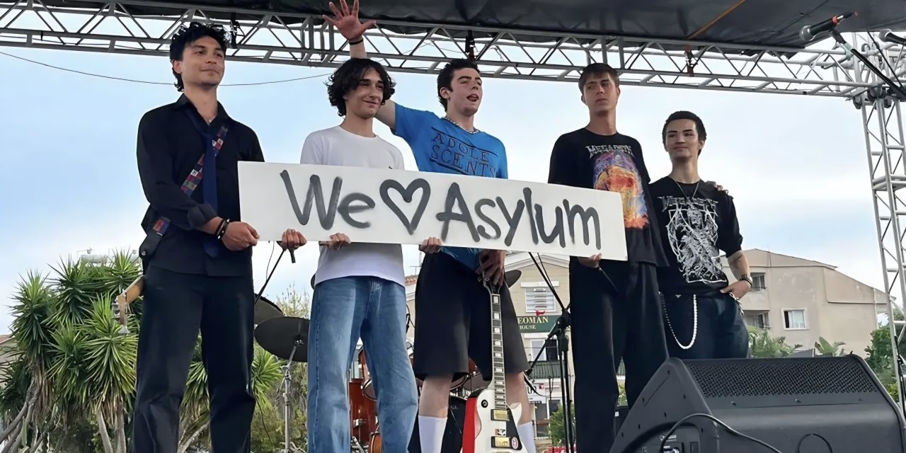 Marmaris’te 19 Mayıs Coşkusu Grup Asylum Konseriyle Devam Etti