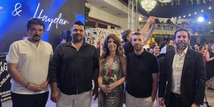 CHP Heyeti Tuğçe ile Haydar'ın Nikâh Sevincine Ortak Oldu