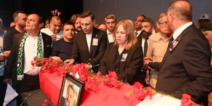 Türk Sinemasının Efsanesi Kadir İnanır Son Yolculuğuna Uğurlandı