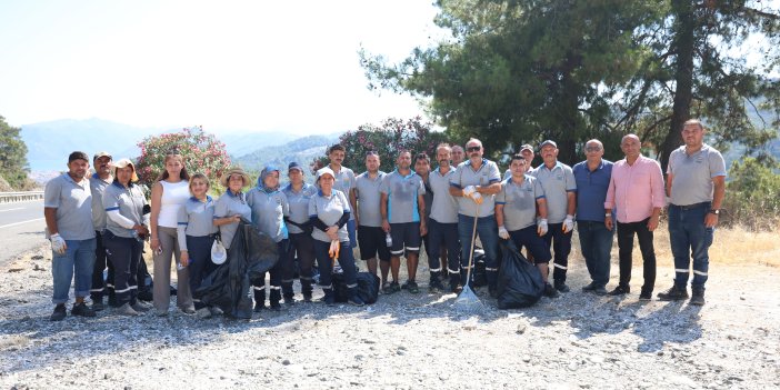 Marmaris Belediyesi'nden Seyir Tepesi'nde Temizlik Seferberliği