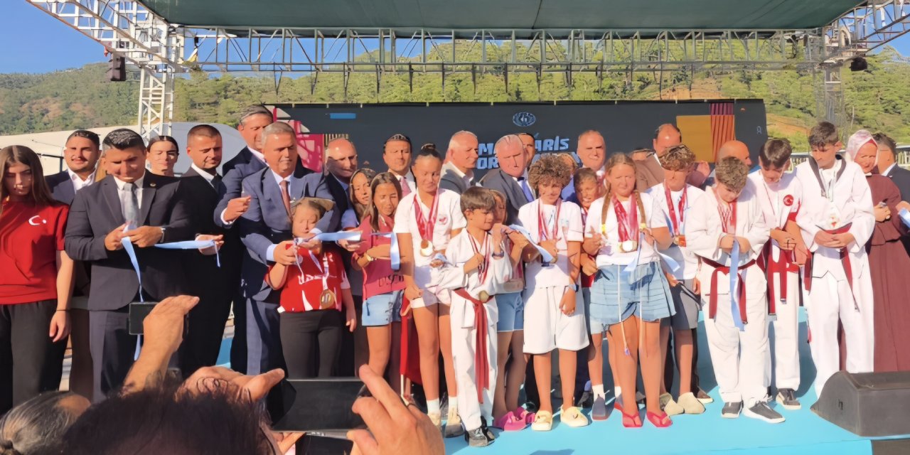 Marmaris Olimpik Yüzme Havuzuna Kavuşuyor