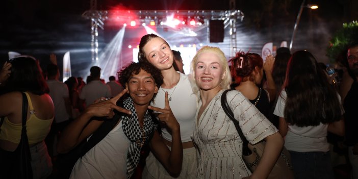MARMARİS DJ FEST'TE BİNLERCE KİŞİ AYNI RİTİMDE BULUŞTU