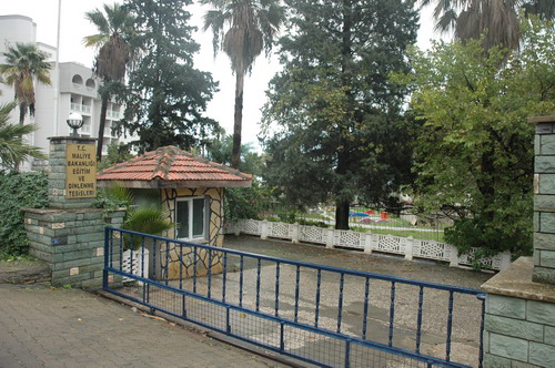 Maliye kendi kampını satamadı