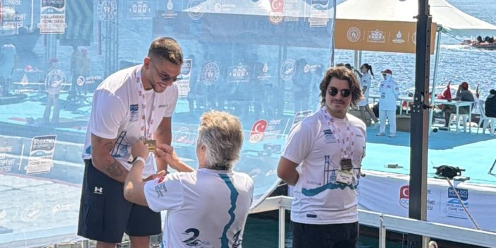 Polat Şimşek, Boğaz’ı 55 Dakikada Geçti, Marmaris’e Birincilikle Döndü