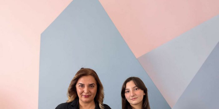 Anne Cumhuriyet Kadınlarını, Kızı Kendi Hikâyesini Yazdı