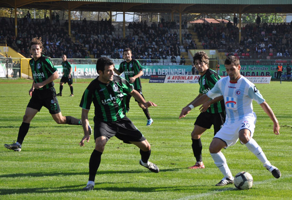 Sözeri Zorlu bir yarı olacak