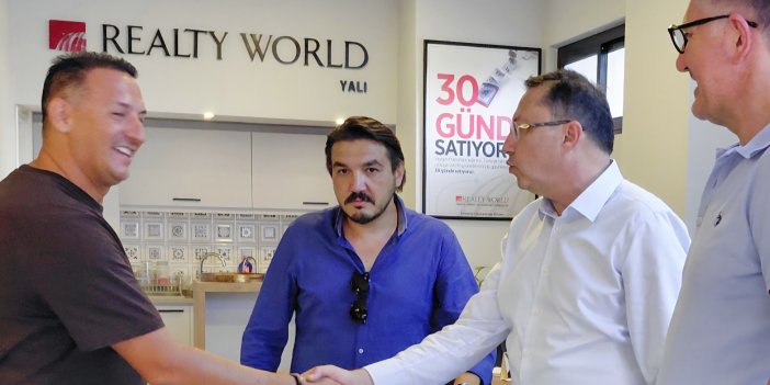 Mutlu Ayhan Oda Üyeleriyle Bir Araya Geldi