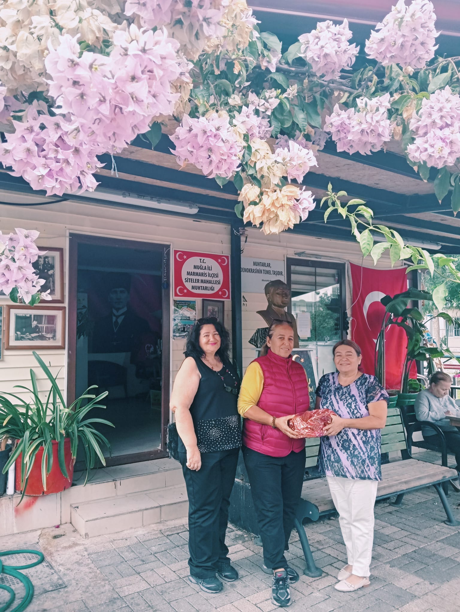 CHP Marmaris Kadın Kollarından Kadın Muhtarlara Anlamlı Ziyaret