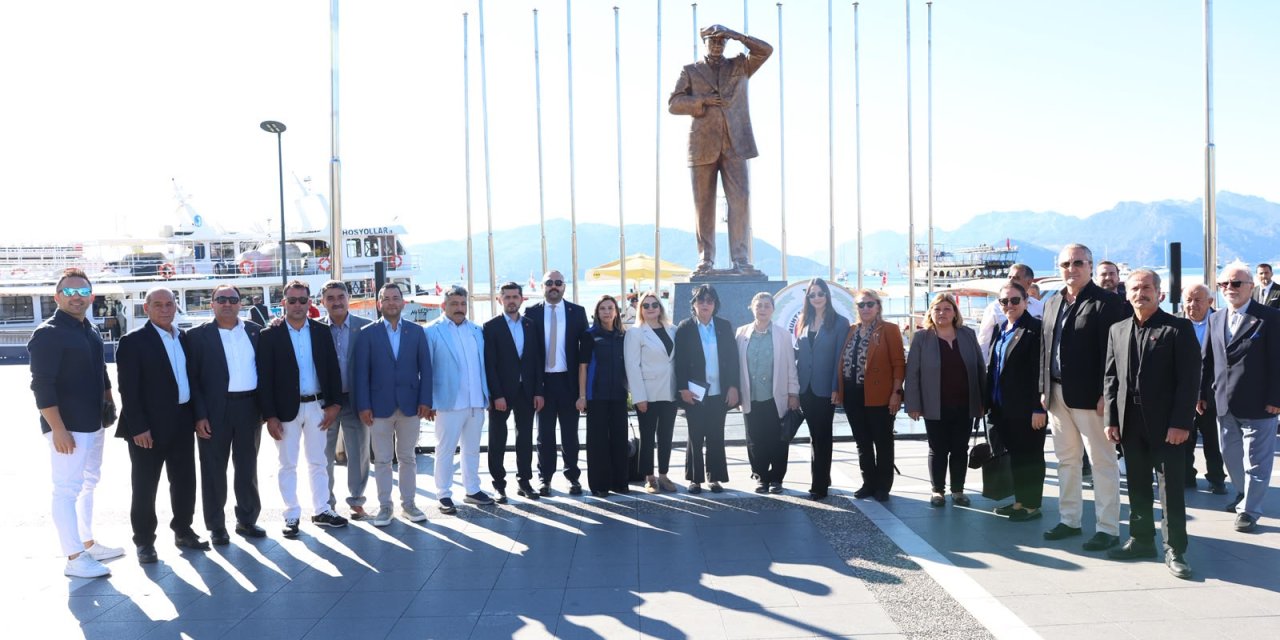 Marmaris’te 19 Ekim Muhtarlar Günü Kutlandı! Başkan Sezer Kılıç’tan Birlik ve Dayanışma Mesajı