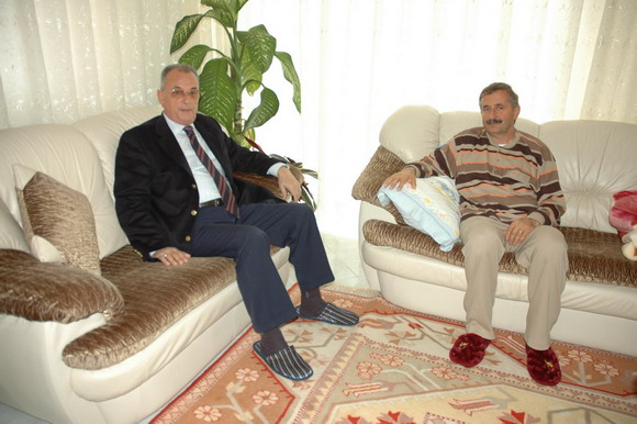 Başkan Ünlü'den Hastalara Ziyaret