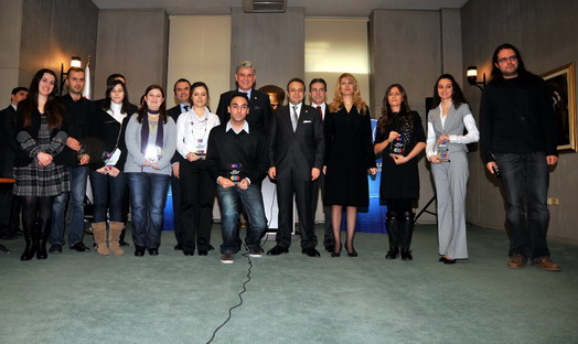 Bağış: 'Bu Twitter cıvıtır' diye.