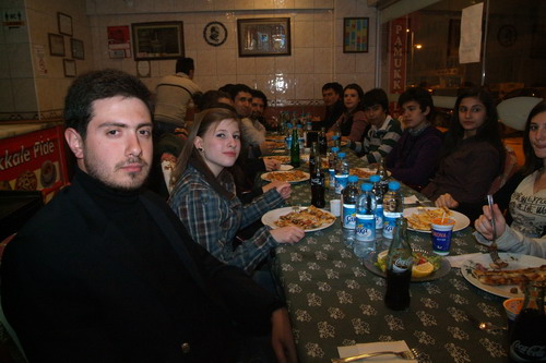 AKP  GENÇLİK KOLLARINDAN  GELECEĞİN MUZİSYENLERİNE