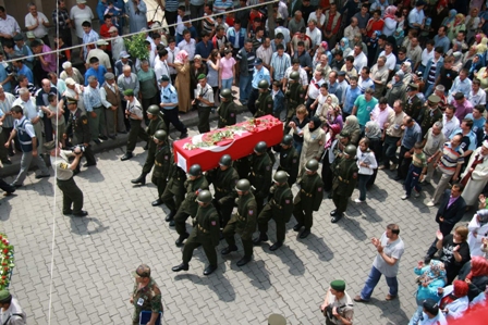 Yaralanan Asker, Şehit Oldu