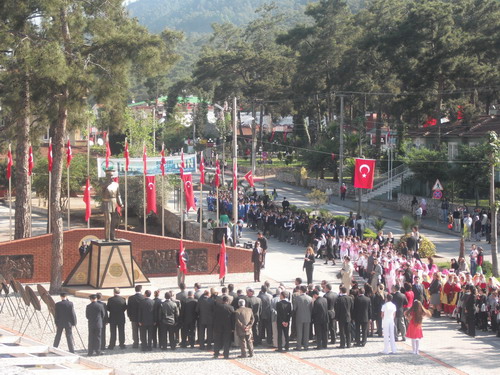 Beldibi'nde halkın yoğun katılımı