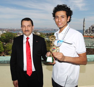 Atalay'a madalyalı ziyaret