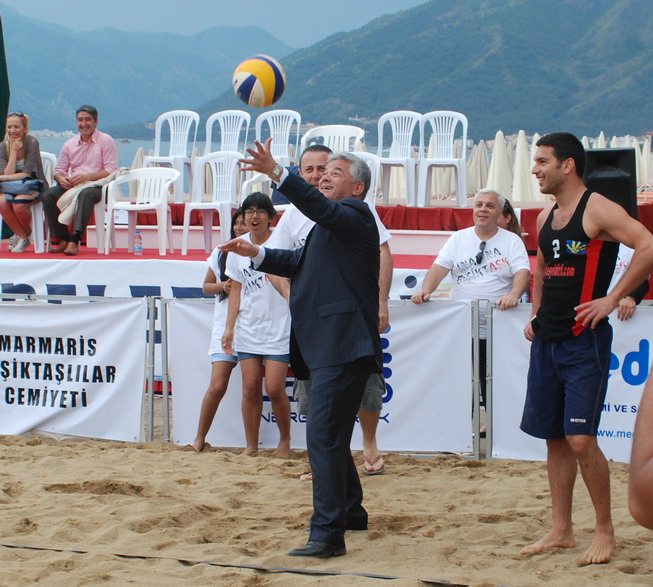 Başkan Acar Servis Yaptı