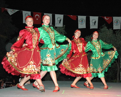 Yolculukla Şenleniyor