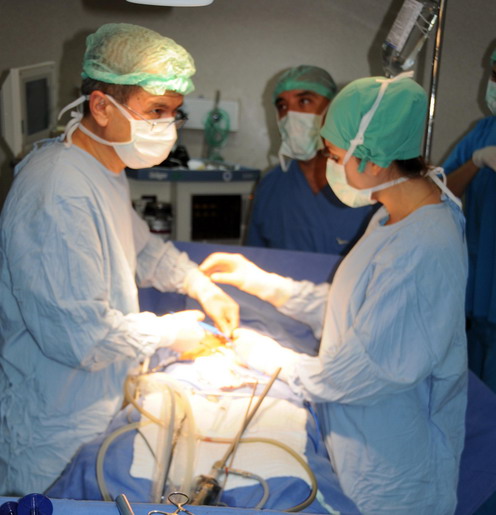 Tek delikle rahat ve estetik Laparoskopik ameliyata başlandı