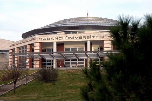 Sabancı Üniversitesini tercih etti