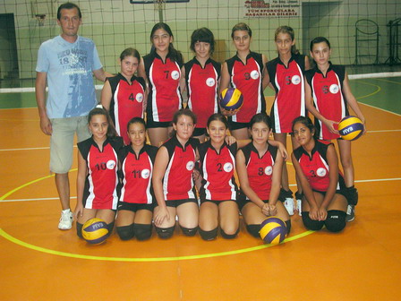 Maçı renkli geçti