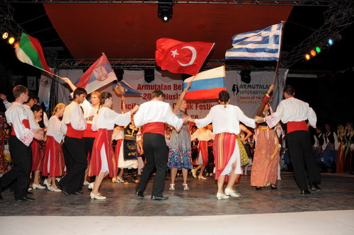 Armutalan Çocuk Festivali Muhteşem Gala Gecesiyle Sona Erdi