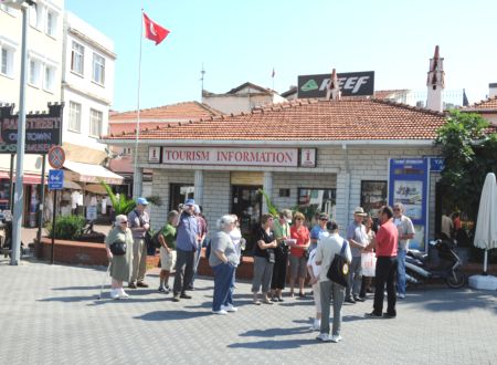 Fransız Turistlere Türkiye'yi Tanıttılar