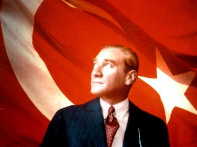 Büyük Önder Atatürk'ü Anıyoruz