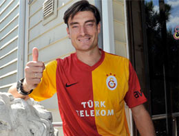 Galatasaray'da tecrübeli İspanyol futbolcu Albert Riera'nın geleceği tartışılıyor