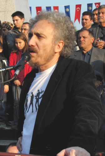 'entelköy Efeköy'e Karşı' Filminin İlk Galası