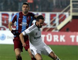 Beşiktaş Trabzon'u zirveden uzaklaştırdı