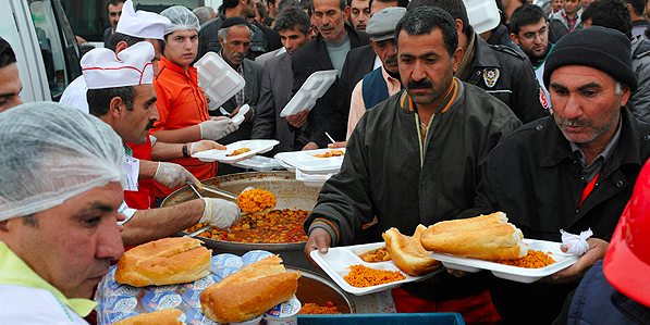 Depremzedeler Marmaris'te