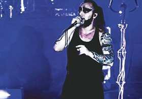 Hayko Cepkin'den Konserde Ağır Küfür!