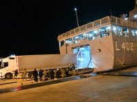 Muğla’dan Deprem Bölgesine Tıbbi Malzemeler ve İş Makineleri  Askeri Gemilerle yola çıktı