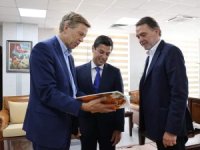 Hollanda’nın Ankara Büyükelçisi Joep Wijnands Başkan Ünlü'yü ziyaret etti
