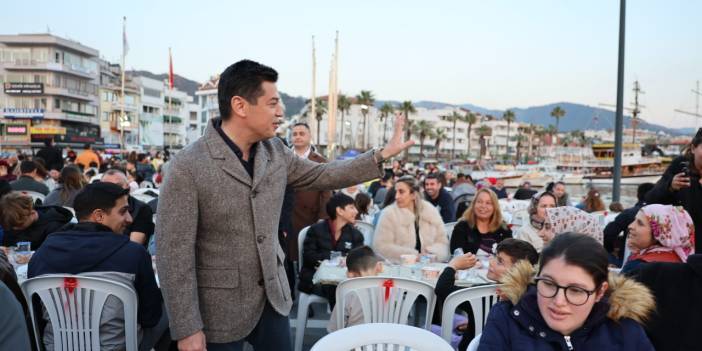 MARMARİS’TE KADİR GECESİ’NDE BİNLERCE KİŞİ AYNI SOFRADA BULUŞTU