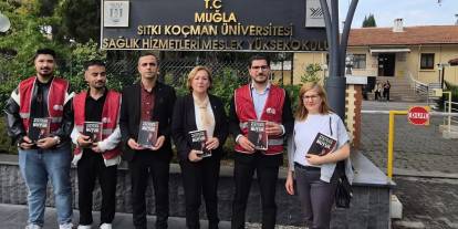 CHP Marmaris’ten Üniversite Öğrencilerine “Nutuk” Dağıtımı