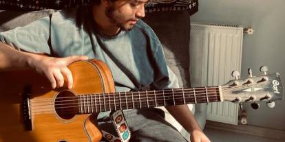 Azalp’ten Yeni Single: “Laf Kalabalığı” Yayında