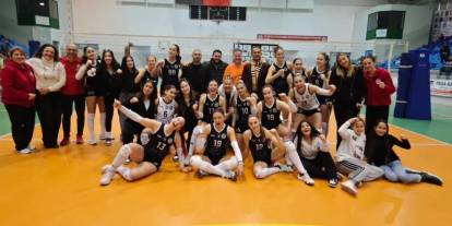 Marmaris Belediyesi FK Kadın Voleybol Takımı’ndan Önemli Zafer