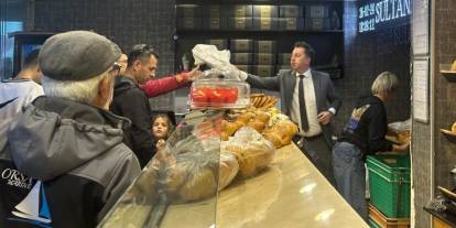 Vefat Eden Esnafların Hayrına 5 Bin Ekmek ve Pide Dağıtıldı