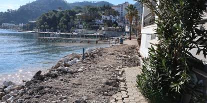 TURUNÇ SAHİL YOLU ONARILIYOR