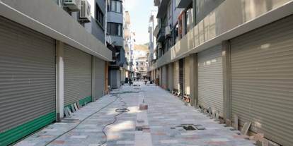 ÇARŞIDA DÖNÜŞÜM SÜRÜYOR: 45 VE 57’NCİ SOKAKLARDA ÇALIŞMALARDA SONA DOĞRU