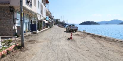 BOZBURUN SAHİL BANDI YENİLENİYOR