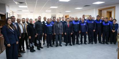 BAŞKAN ÜNLÜ PERSONELLE BAYRAMLAŞTI