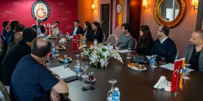 Galatasaraylı İş İnsanları Derneği’nde İlyas Aktaş Güven Tazeledi